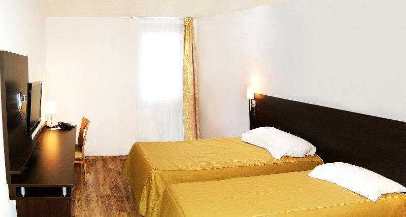 เซฌูร์ แอนด์ อัฟแฟร์ ก็อง เลอ โคล โบมัว Aparthotel ภายนอก รูปภาพ