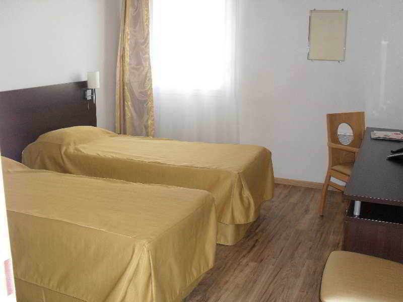 เซฌูร์ แอนด์ อัฟแฟร์ ก็อง เลอ โคล โบมัว Aparthotel ภายนอก รูปภาพ